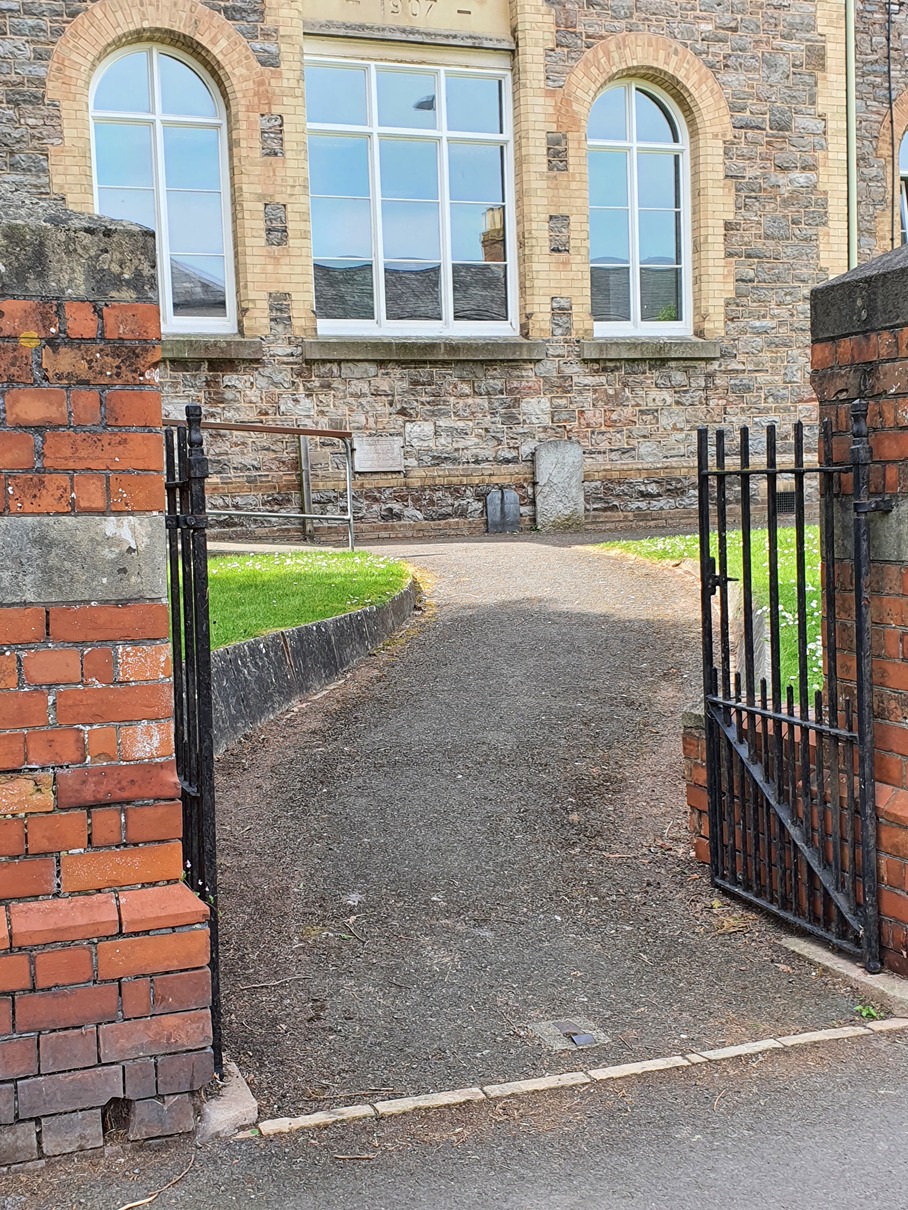 Showing an upward-sloping smooth path from South Street into the church site